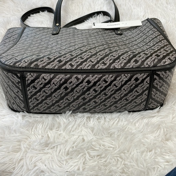 CALVIN KLEIN ~ Medium Tote ~ Black Chain-Print ~ NWT! - Picture 9 of 9